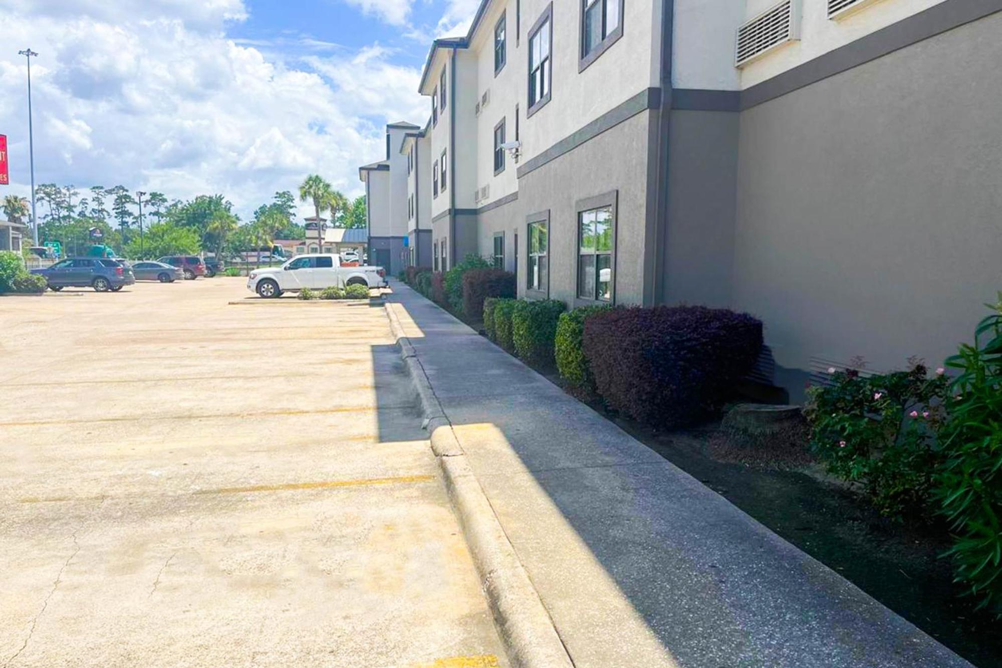 فندق Oyo Townhouse Beaumont Medical Center Area المظهر الخارجي الصورة