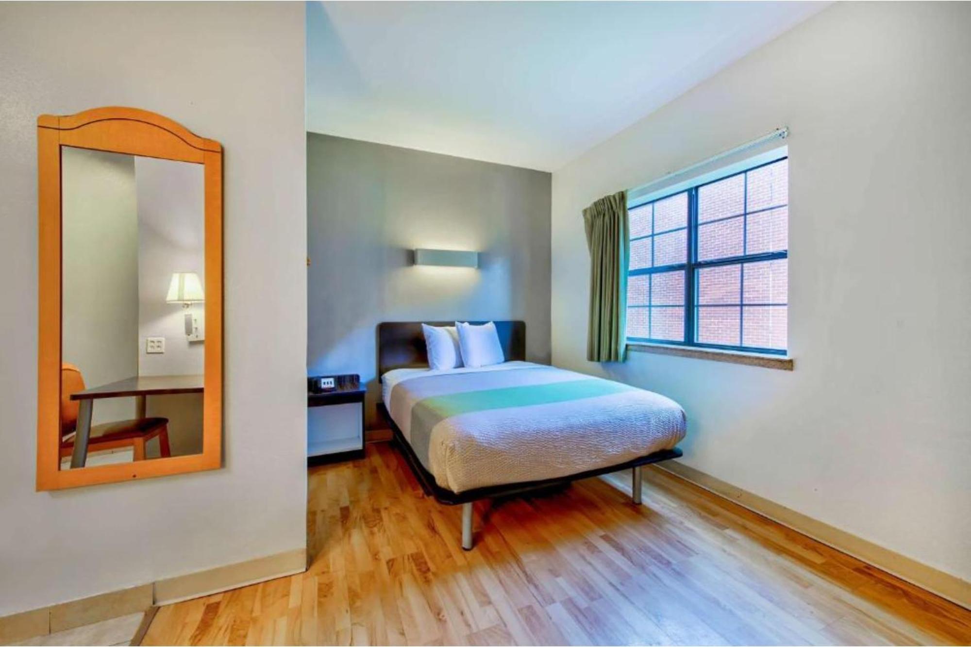 فندق Oyo Townhouse Beaumont Medical Center Area المظهر الخارجي الصورة