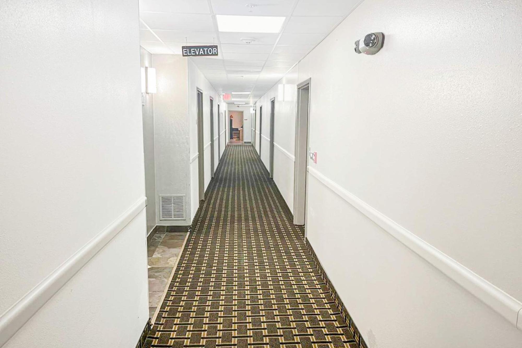 فندق Oyo Townhouse Beaumont Medical Center Area المظهر الخارجي الصورة