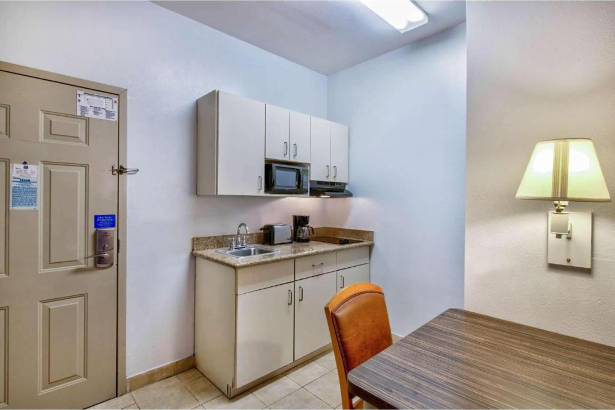 فندق Oyo Townhouse Beaumont Medical Center Area المظهر الخارجي الصورة